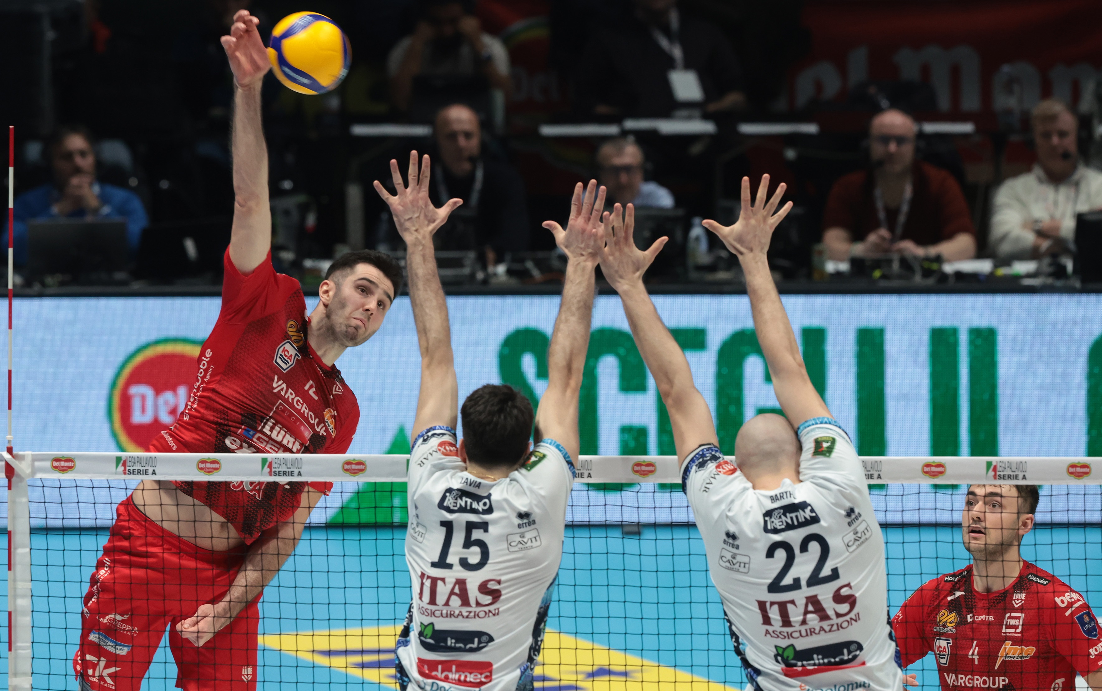 意大利球队在国际比赛中持续发力 意大利球队在国际比赛中持续发力