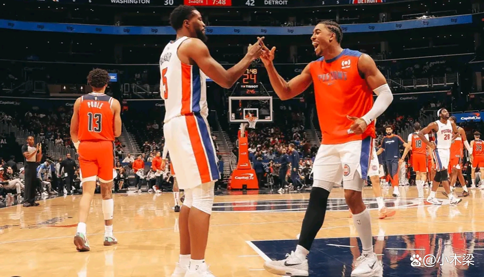 体育赛事直播-尼克斯客场击败活塞，实现连胜