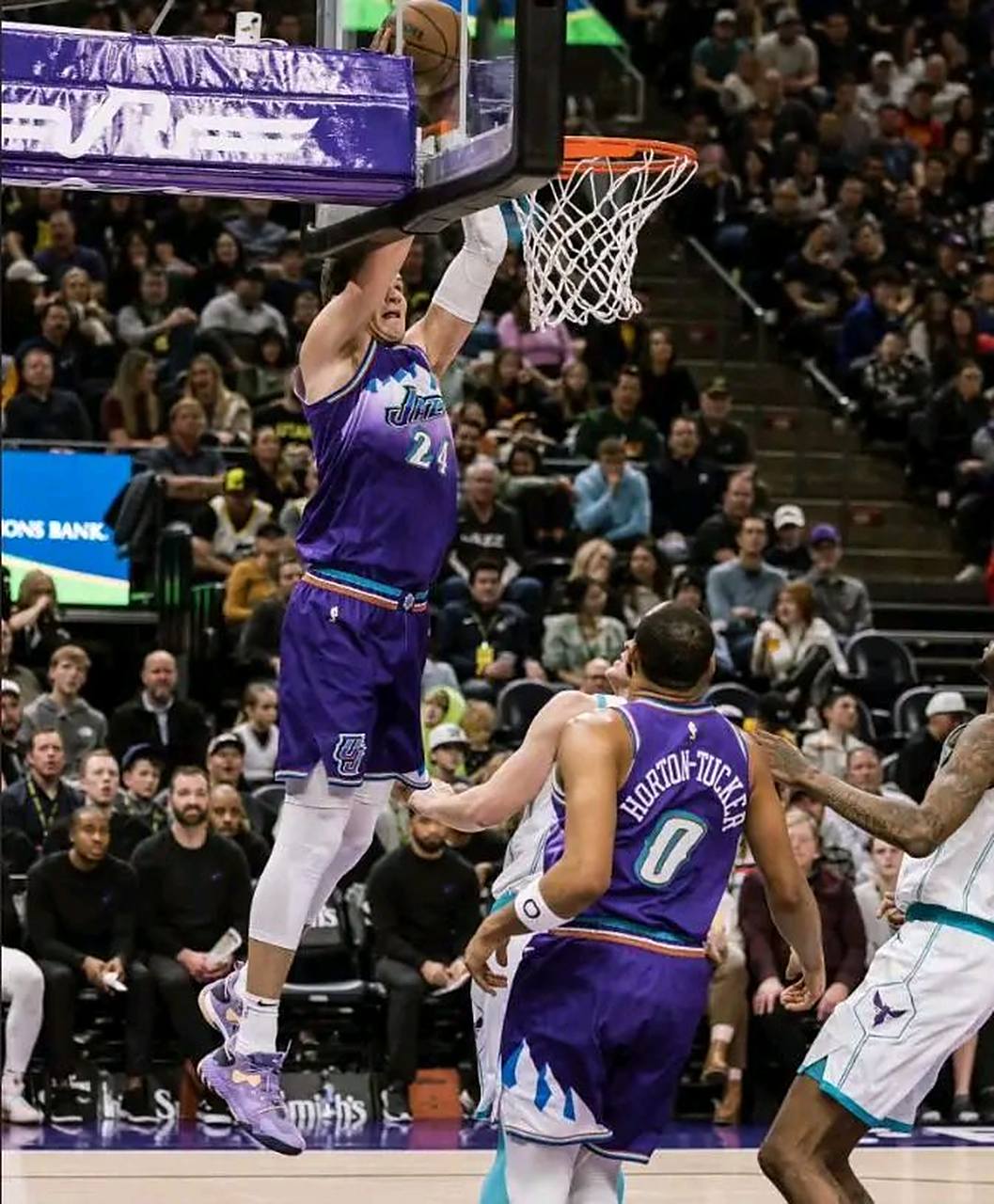 熊猫体育下载-火箭大胜黄蜂，约翰逊砍下25分