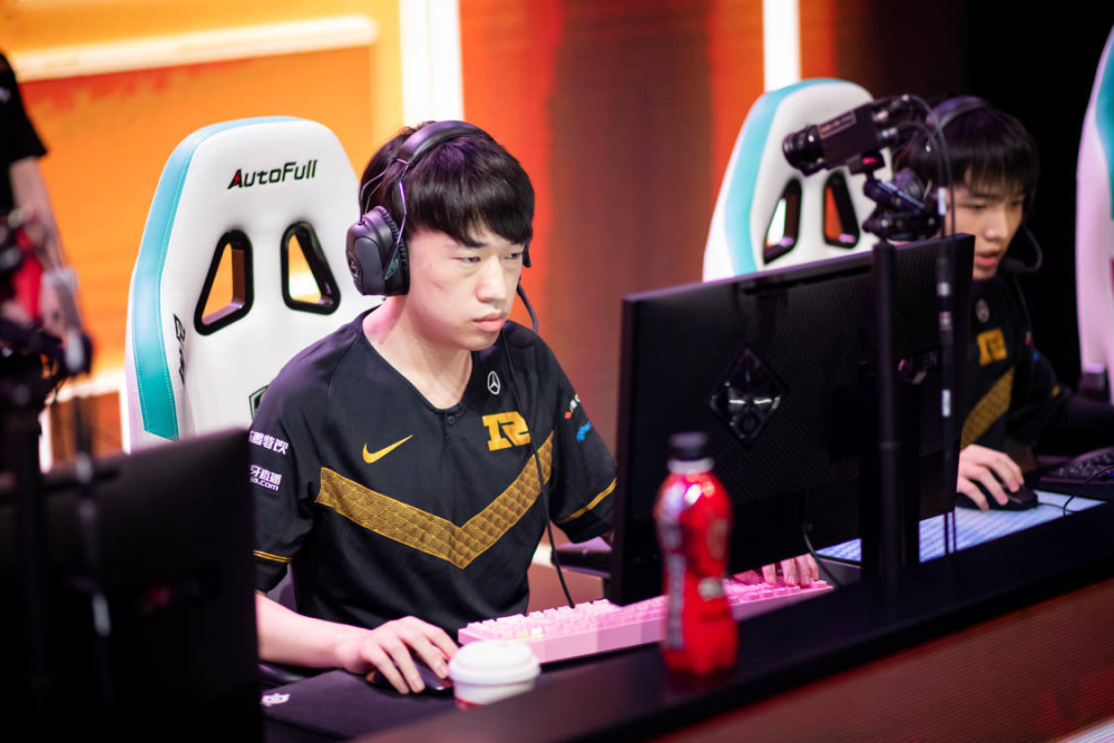 库拉索夫主场惨遭击败,小组出线前景渺茫! 库拉索夫主场惨遭击败,小组出线前景渺茫!