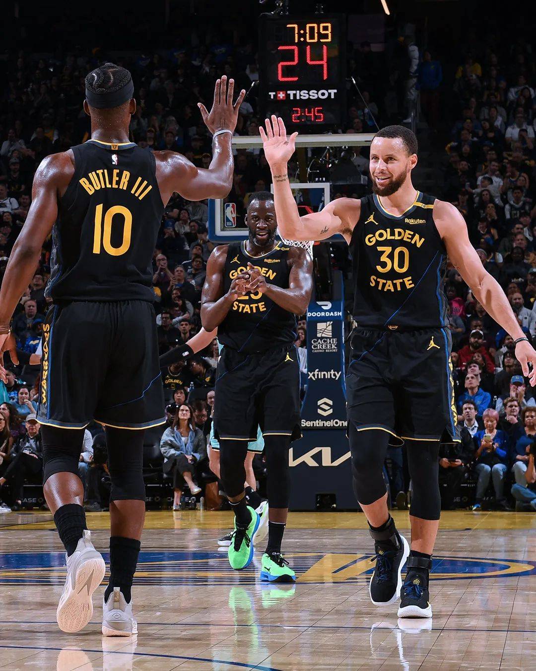 勇士击败魔术,近期NBA比赛实况一览 勇士击败魔术,近期NBA比赛实况一览