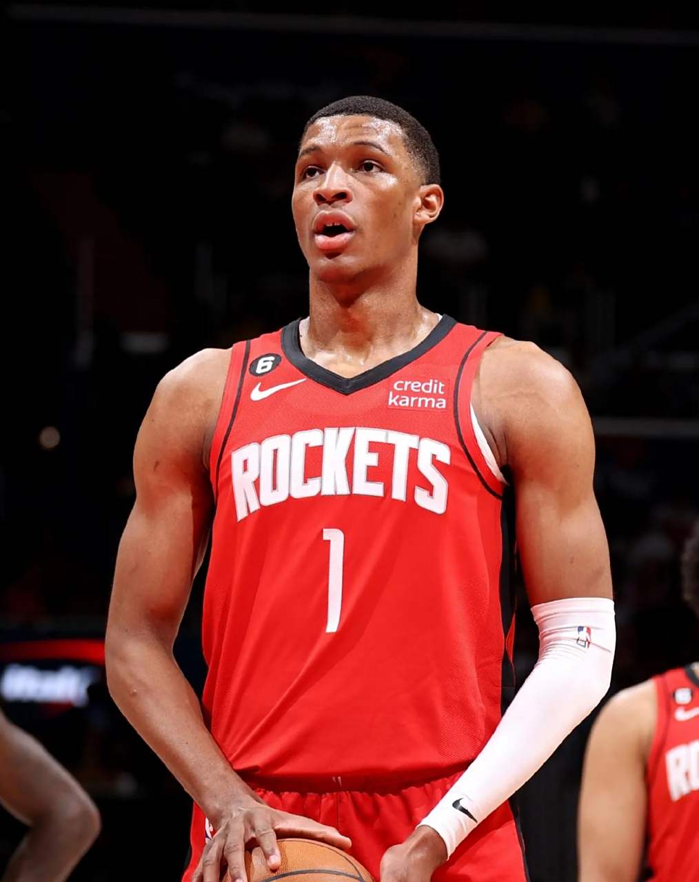 西亚卡姆上火箭建功,猛龙狂灌勇士34和高海拔的简单介绍 西亚卡姆上火箭建功,猛龙狂灌勇士34和高海拔的简单介绍