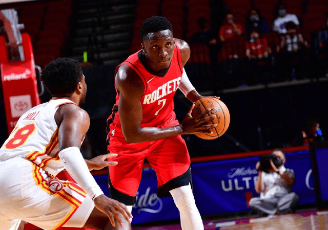 安戴托昂砍下三双,老鹰险胜火箭完成逆转 安戴托昂砍下三双,老鹰险胜火箭完成逆转