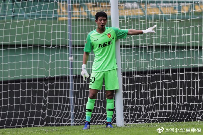 熊猫体育中国App-广州富力主场战胜河北华夏队，豪取三分