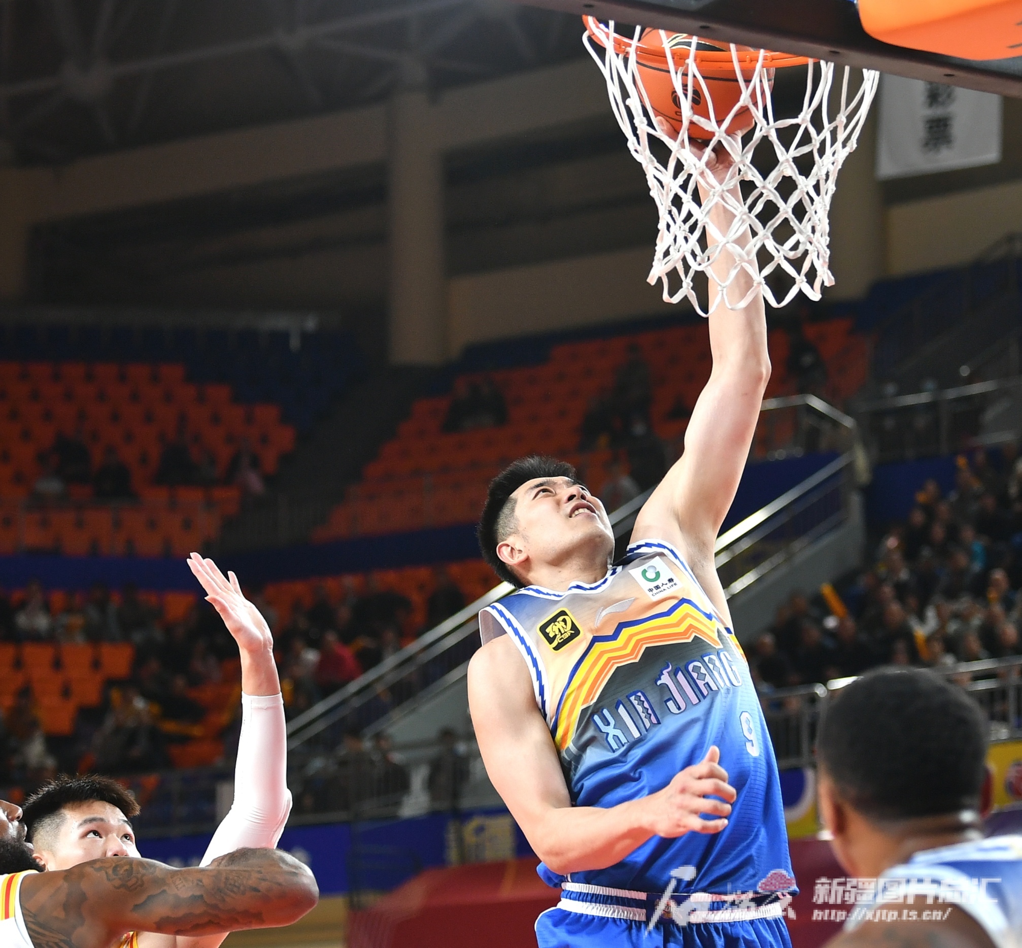 熊猫直播-河南男篮在主场战胜深圳，实现连胜
