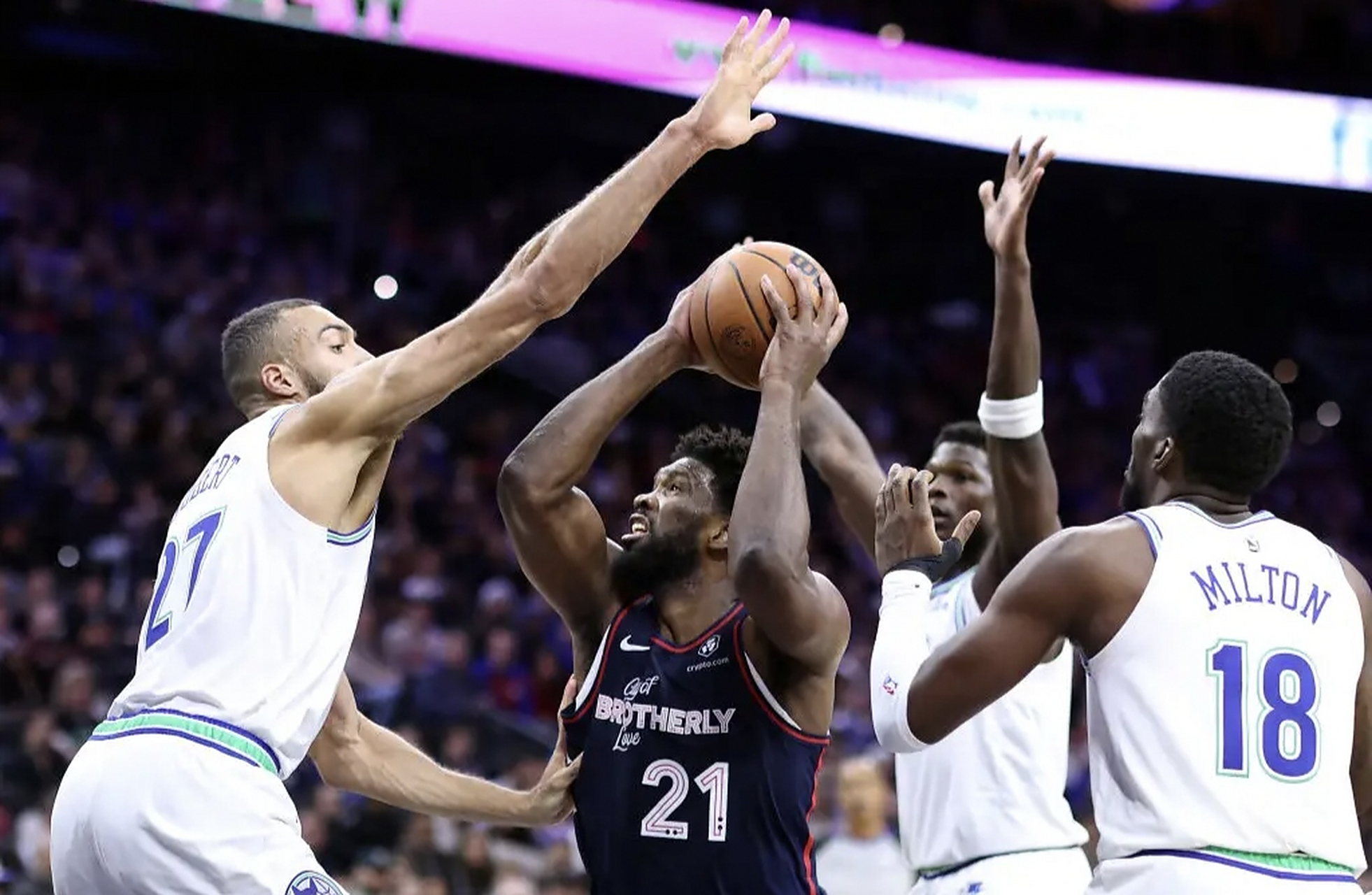 掘金绝杀勇士,恩比德关键制胜 掘金绝杀勇士,恩比德关键制胜