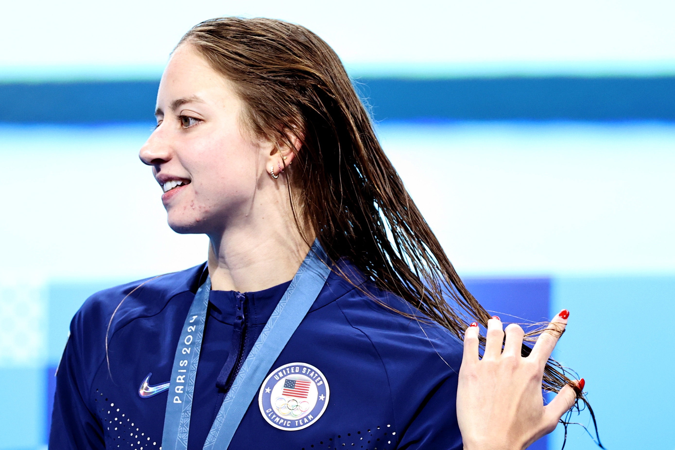 熊猫体育手机客户端-世界纪录被刷新，美国选手在游泳比赛中夺冠